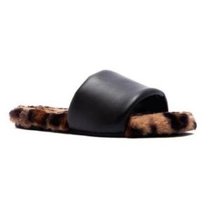 Qupid Black Sandals with Brown Fur Lining
